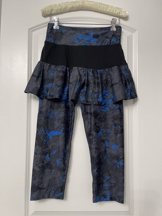 Black Pants - Anivivo Activewear Skort Leggings Medium Blue Black Abstract Print Capris